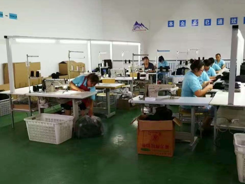 Hebei Zhaoyang Medical Instrument Co., Ltd. γραμμή παραγωγής του κατασκευαστή